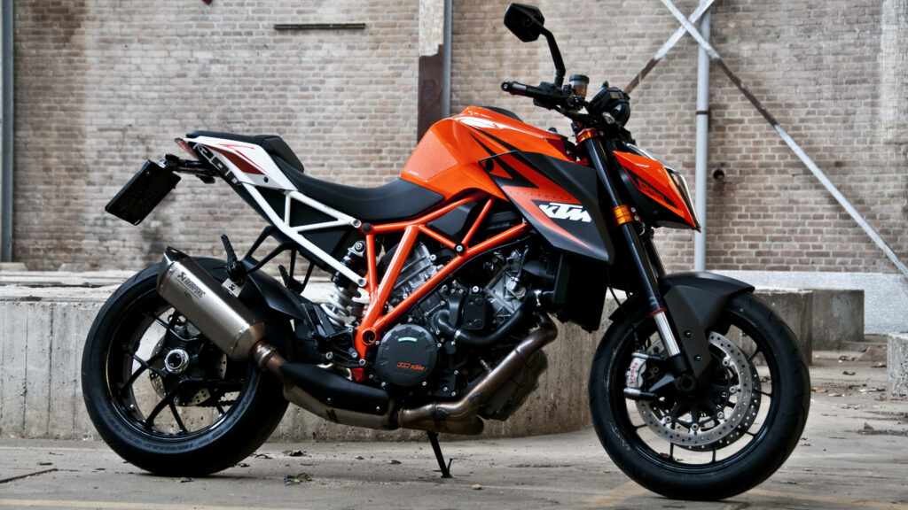 KTM 1290 Super Duke R: High-Performance Naked Motorcycle in Striking Color Scheme Wallpaper