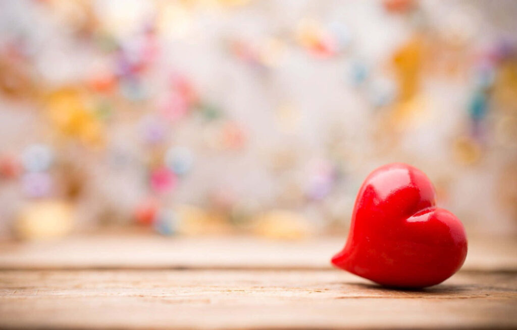 Romantic 3D Heart Wallpaper: Aesthetic Blurred Multicolor Background