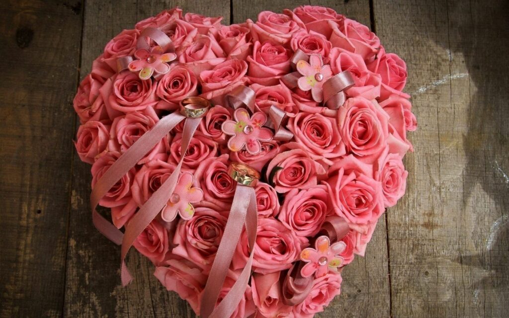 Heart-Shaped Pink Rose Wallpaper for Romantic Wedding Decor