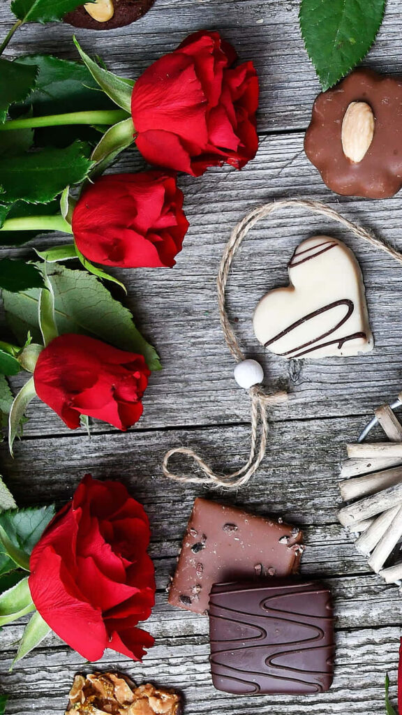 Romantic Valentine's Day Wallpaper: Red Roses & Heart Chocolates