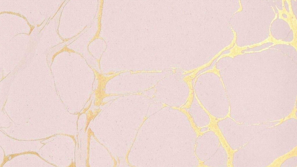 Elegant HD wallpaper with dusty rose background and flowing golden streaks marble design