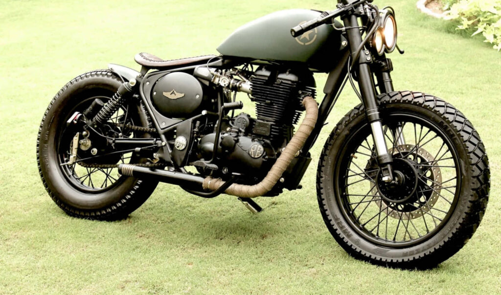 Royal Enfield 500CC Motorcycle Wallpaper: Retro-Modern Matte Design