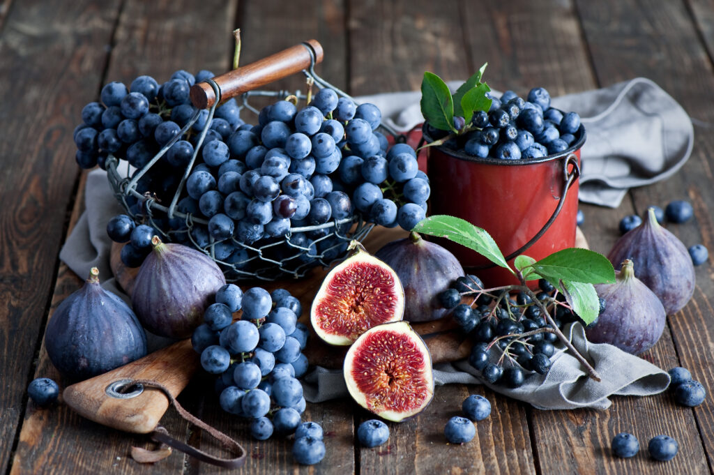 Rustic Fig, Grape & Blueberry Wallpaper - Fresh Natural Aesthetic