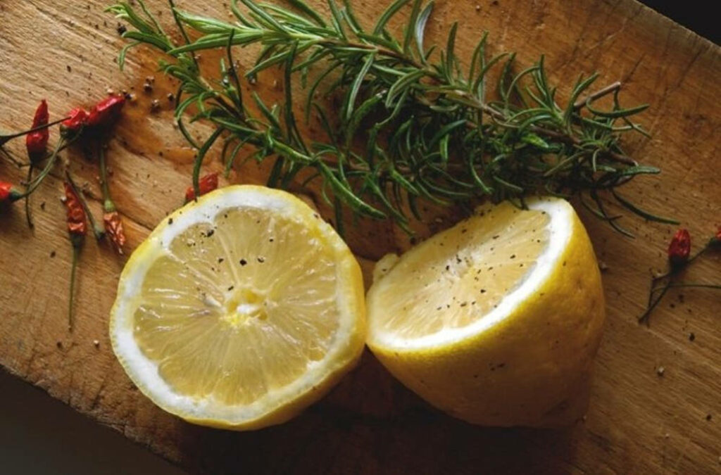 Rustic Kitchen Wallpaper: Fresh Rosemary, Lemons & Chili Peppers