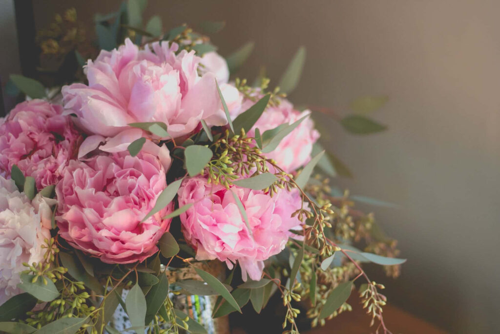 Rustic Floral Background: Delicate Pink Peonies Wallpaper