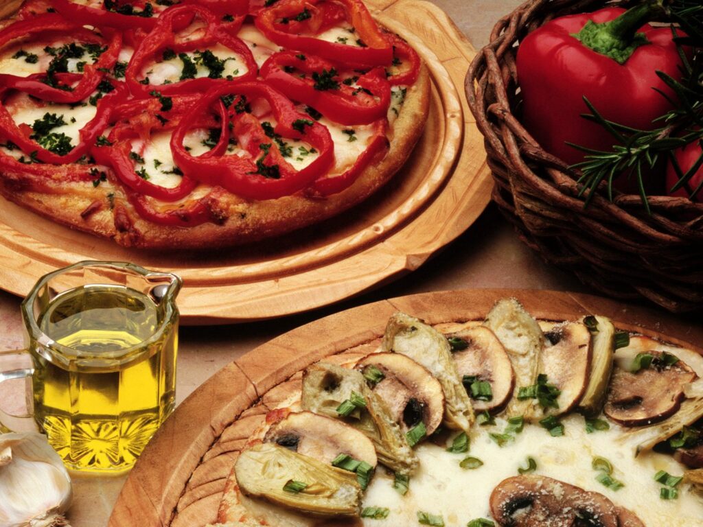 Rustic Pizza Wallpaper: Fresh Mushrooms & Peppers Delight