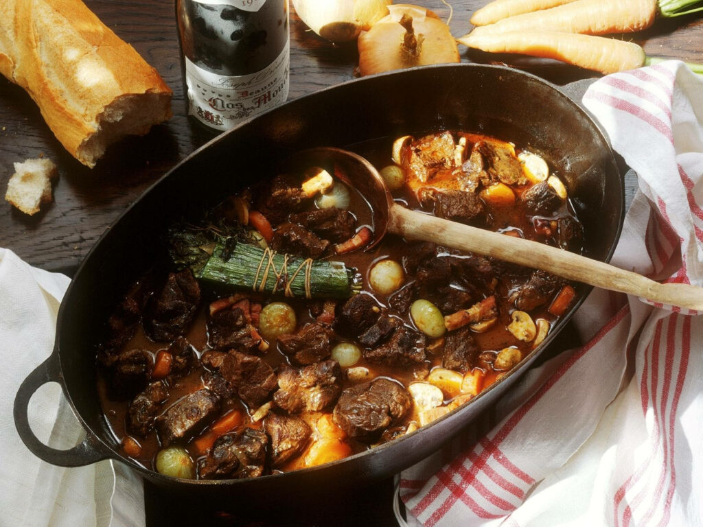 Rustic Beef Bourguignon Wallpaper: French Cuisine Charm & Fresh Ingredients