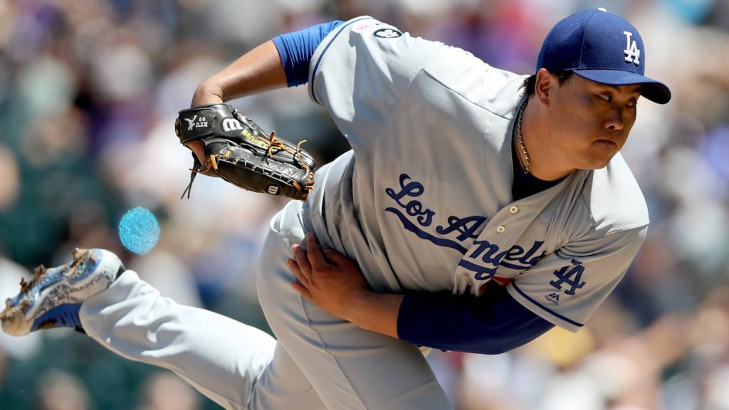 Ryu Hyun-jin pitching for Dodgers dynamic wallpaper glowing blue baseball action shot