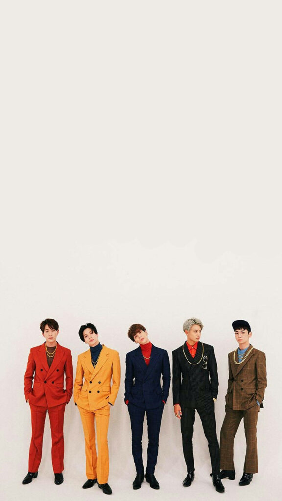 Vibrant K-POP Wallpaper: SHINee in Bold, Colorful Suits