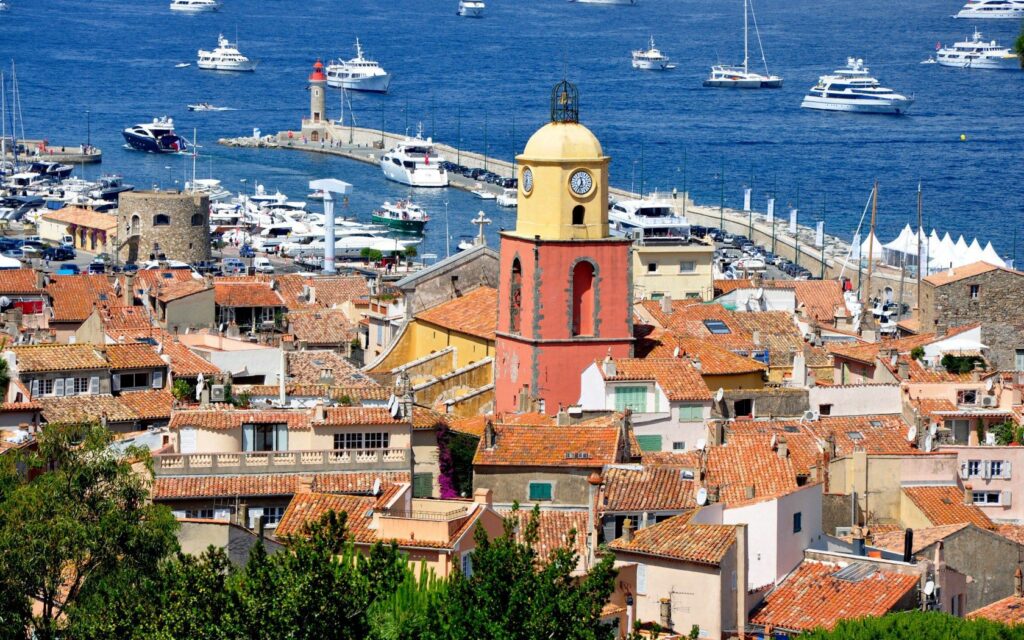 Stunning Saint-Tropez Wallpaper: Coastal Charm & Mediterranean Views