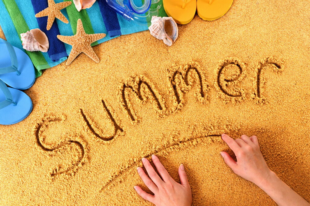 Vibrant Sands: A Sun-Kissed Masterpiece in HD Wallpaper