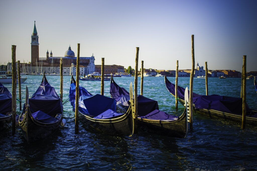 Venice Wallpaper: Scenic Gondolas & Historic Architecture Background