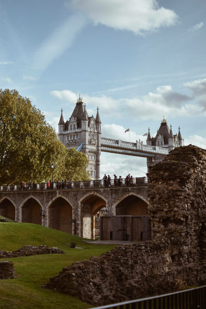 Scenic Tower Bridge Wallpaper: Historic Charm & Lush Greenery