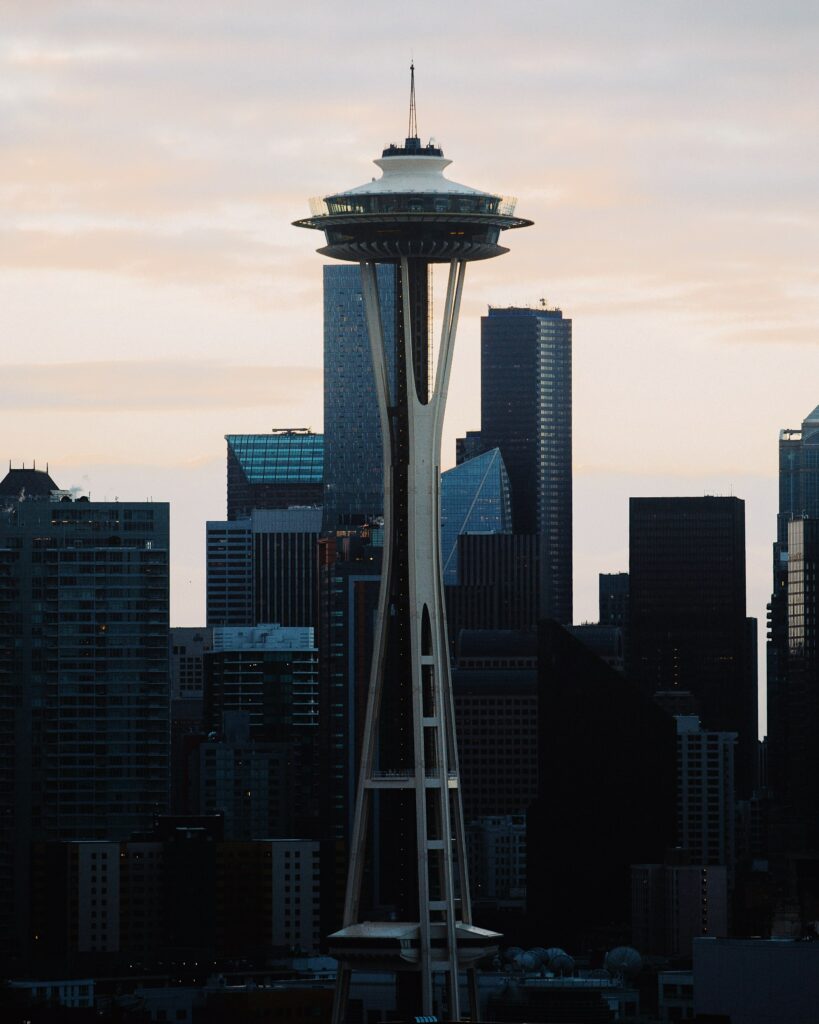 Stunning Seattle Space Needle Wallpaper Against Skyscrapers