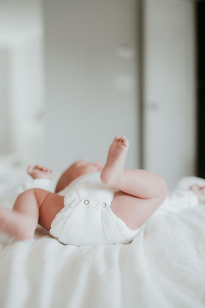 Serene Cherubic Baby Wallpaper: Innocence & Tranquility in Soft Hues