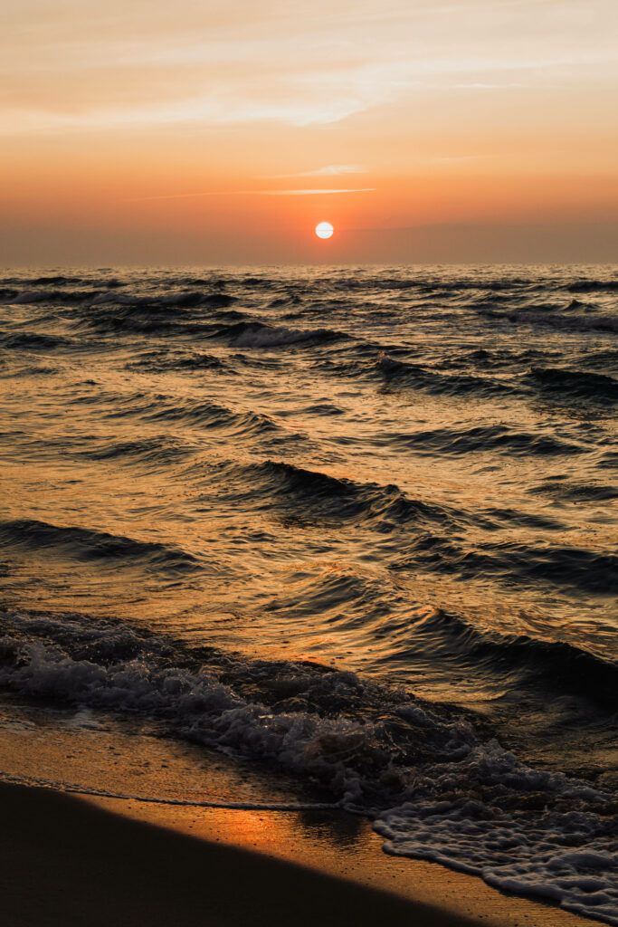Tranquil Beach Sunset Wallpaper for Android - Warm Ocean Vibes