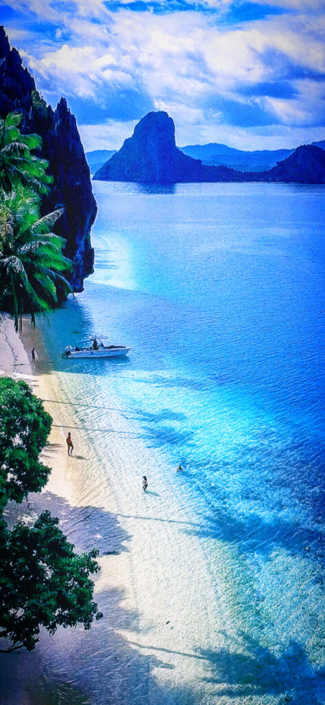 Serene Beach Wallpaper: Tranquil Blue Waters & Tropical Paradise