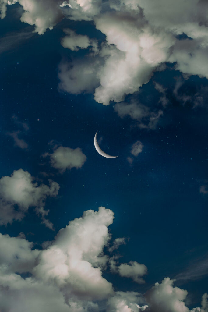 Crescent Moon Phone Wallpaper: Serene Clouds & Starry Night Sky