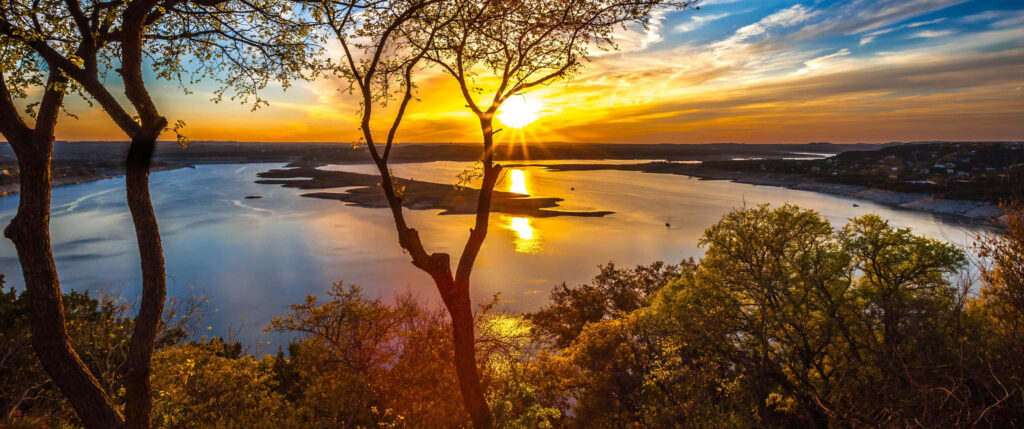 Serene Fall Lake Wallpaper: 3440x1440 Autumn Sunset Reflection