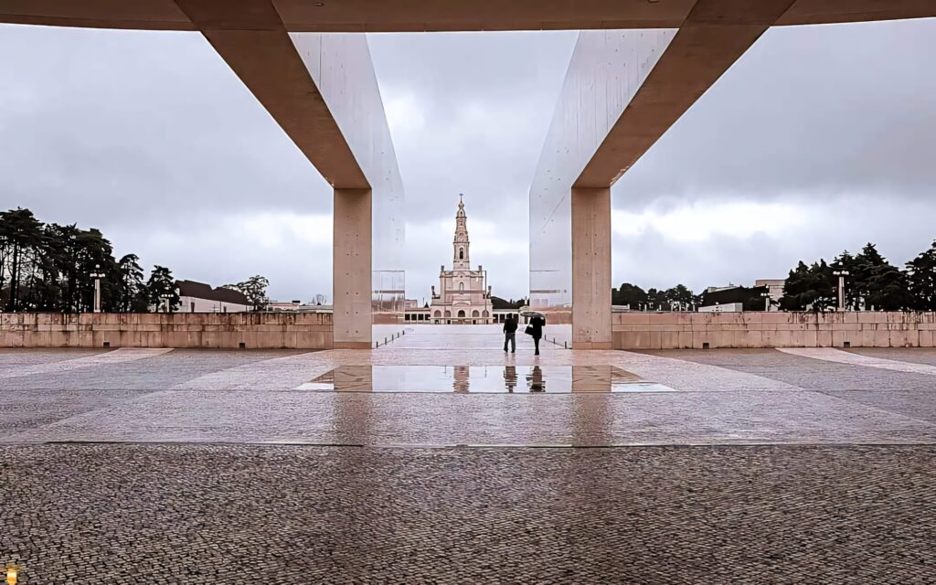 Scenic Fatima Sanctuary: Iconic Architecture & Modern Elements Wallpaper