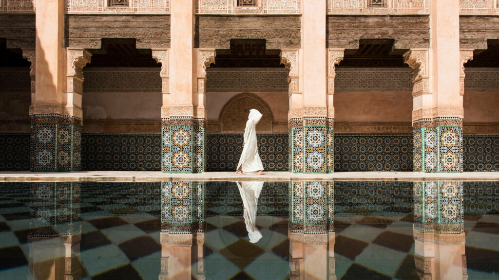 Stunning Ibn Youssef School View: Elegant Tilework & Reflection Pools Wallpaper