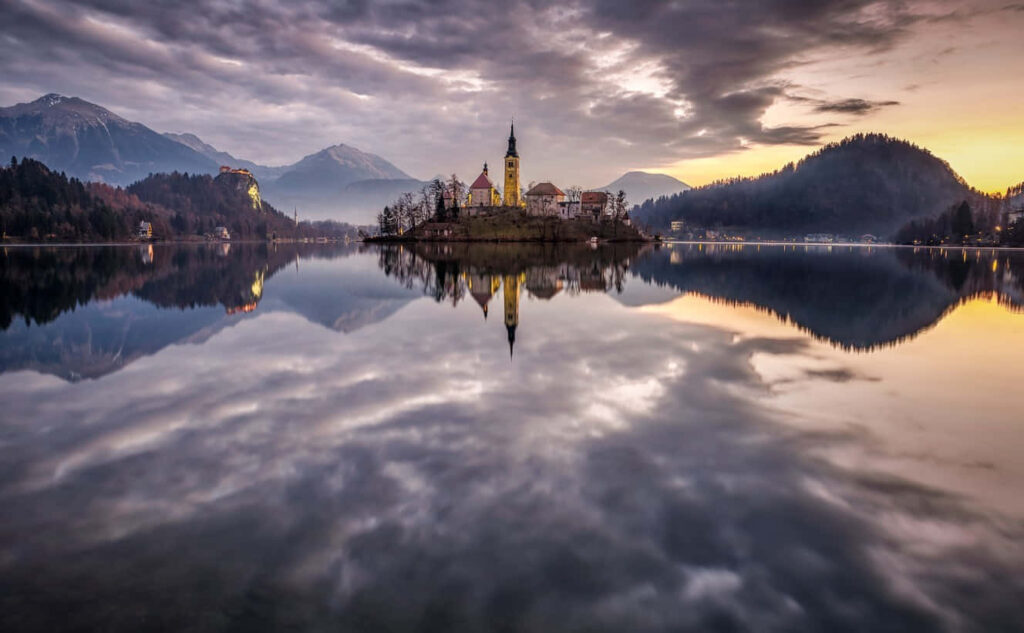 Breathtaking Lake Bled Wallpaper: Serene Beauty & Iconic Church