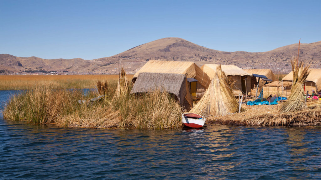 Serene Lake Titicaca Wallpaper: Reed Islands & Tranquil Blue Waters