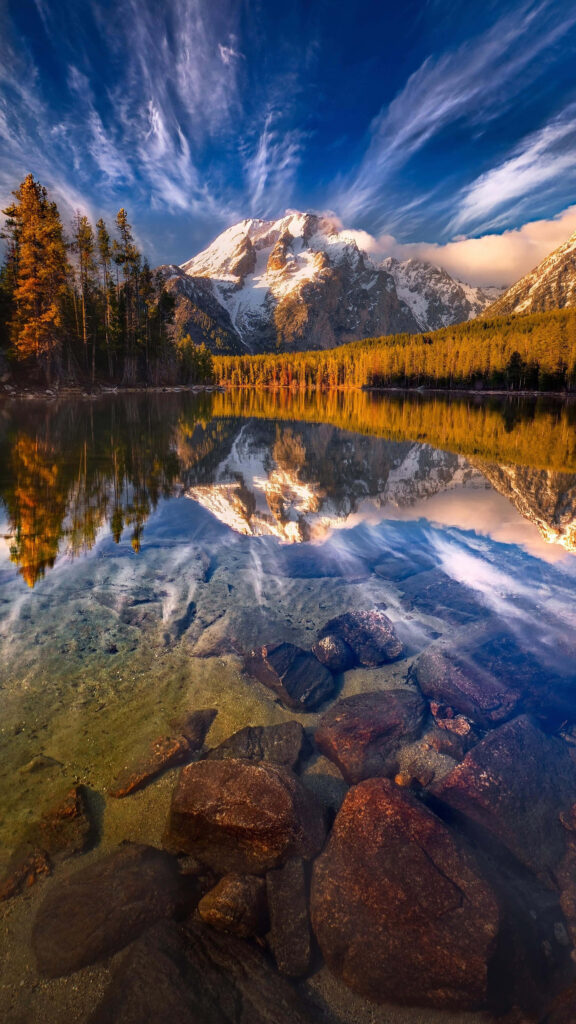 Serene Lake and Snow-Capped Mountains Wallpaper Background