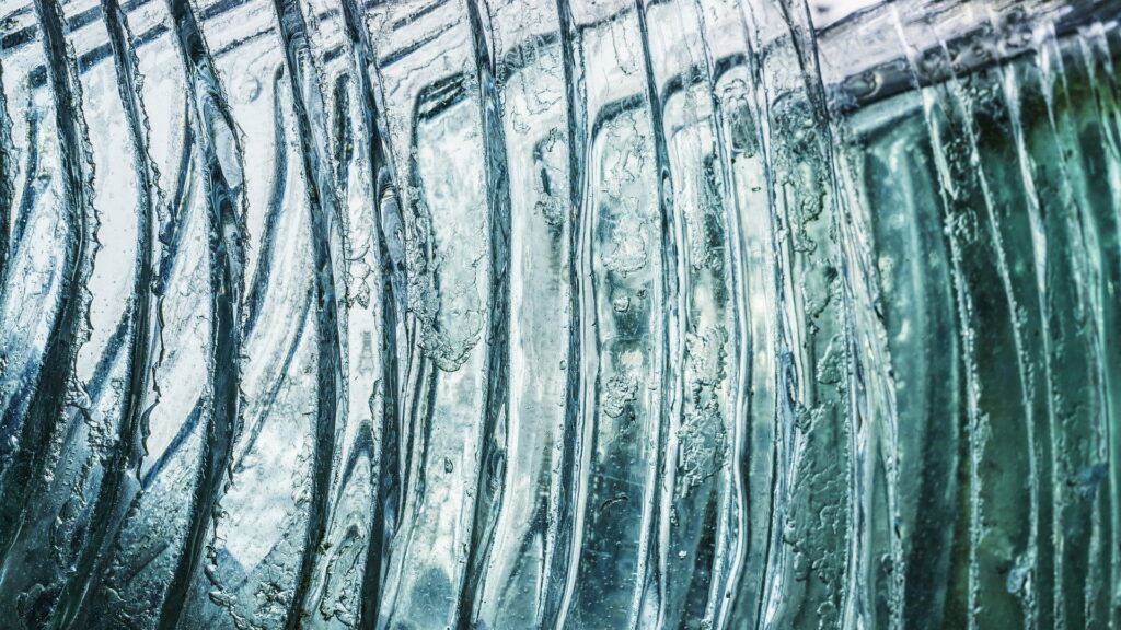 Reflective Flow: Serene High-Definition Water Ripples on Transparent Background Wallpaper