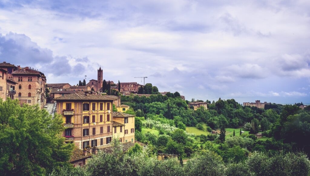 Serene Siena Wallpaper: Tuscan Beauty & Medieval Charm