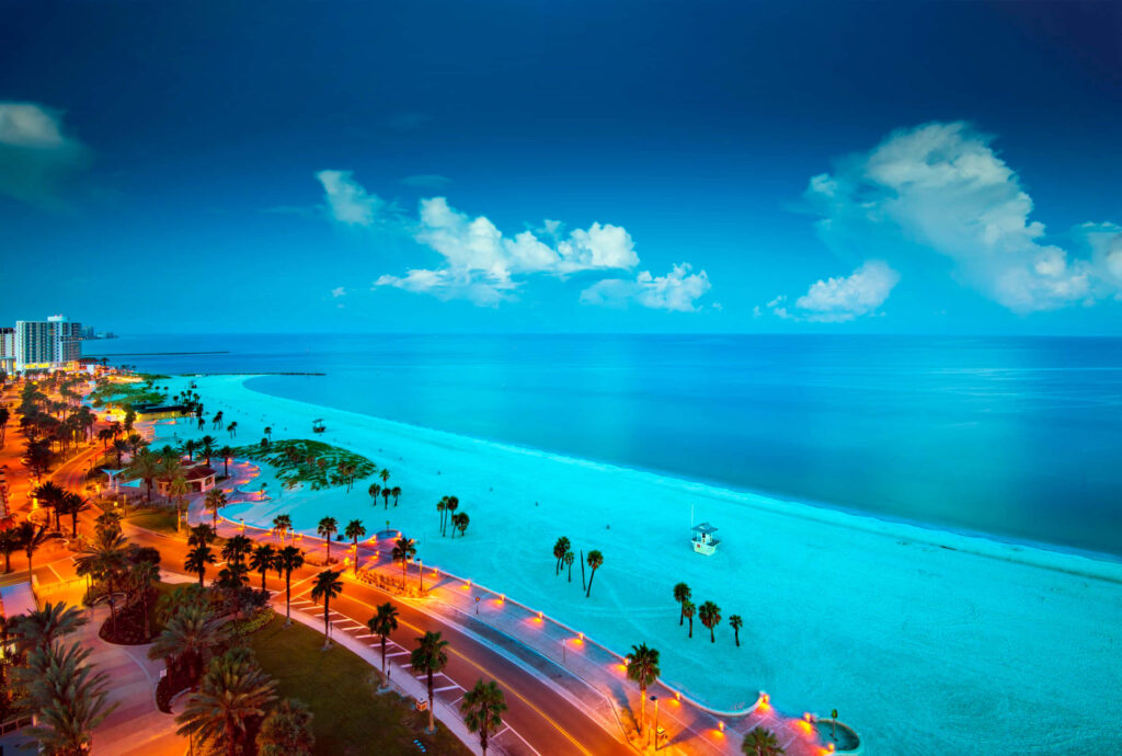Serene Tropical Beach Paradise Wallpaper at Sunset - Tranquil Scene