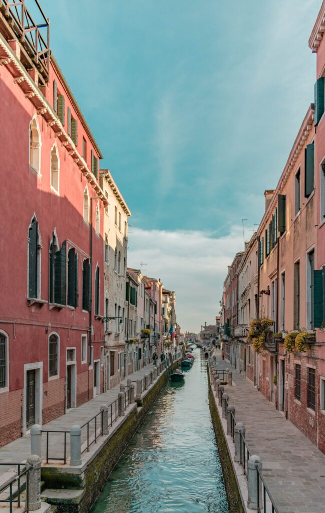 Serene Venice Canal Wallpaper: Colorful Buildings & Historic Charm