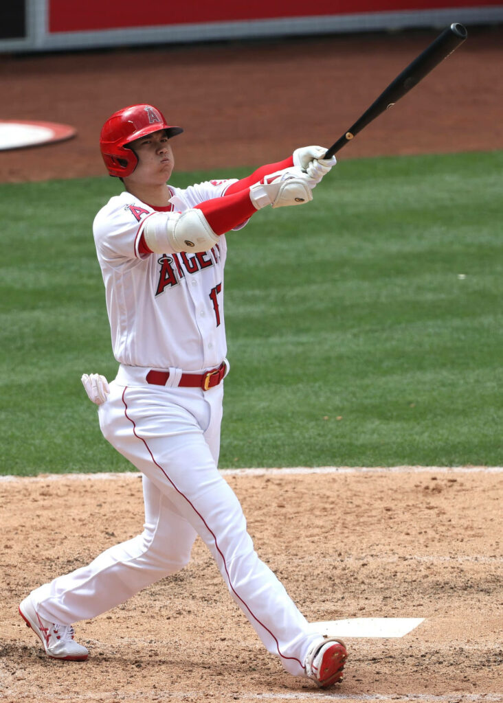 Shohei Ohtani Action Wallpaper: Dynamic Baseball Bat Moment