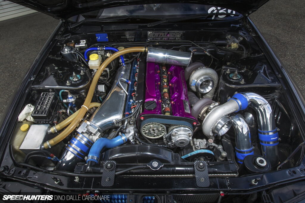 Power Unleashed: A Nissan GTR Turbo Engine in 4K Background Wallpaper