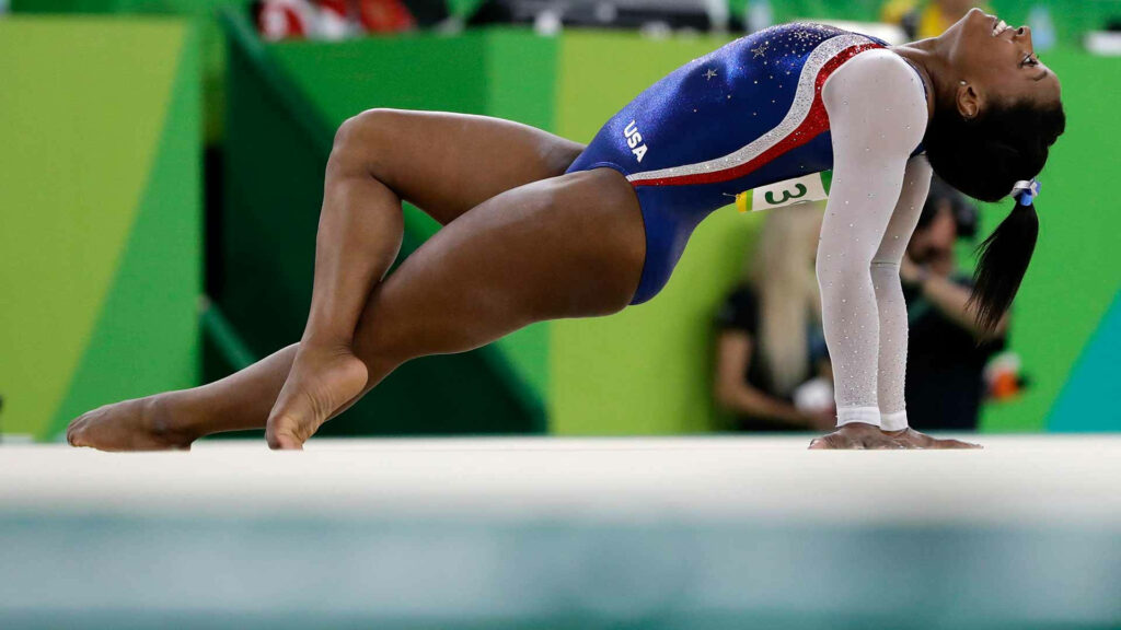 Simone Biles Dynamic Wallpaper: Gymnastics Skills at 2017 Worlds