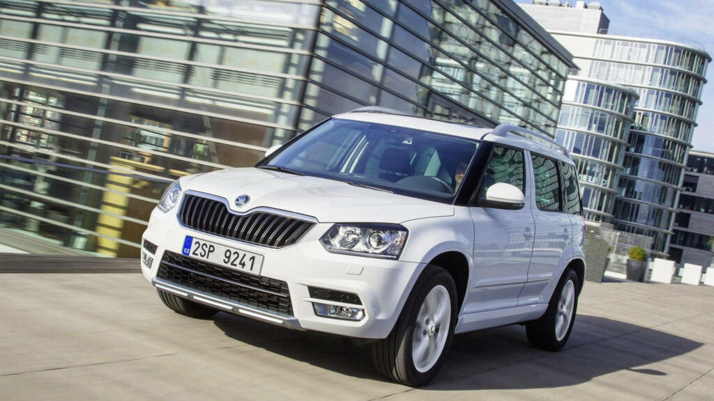 Stylish Skoda Yeti SUV Wallpaper: Urban Elegance Background
