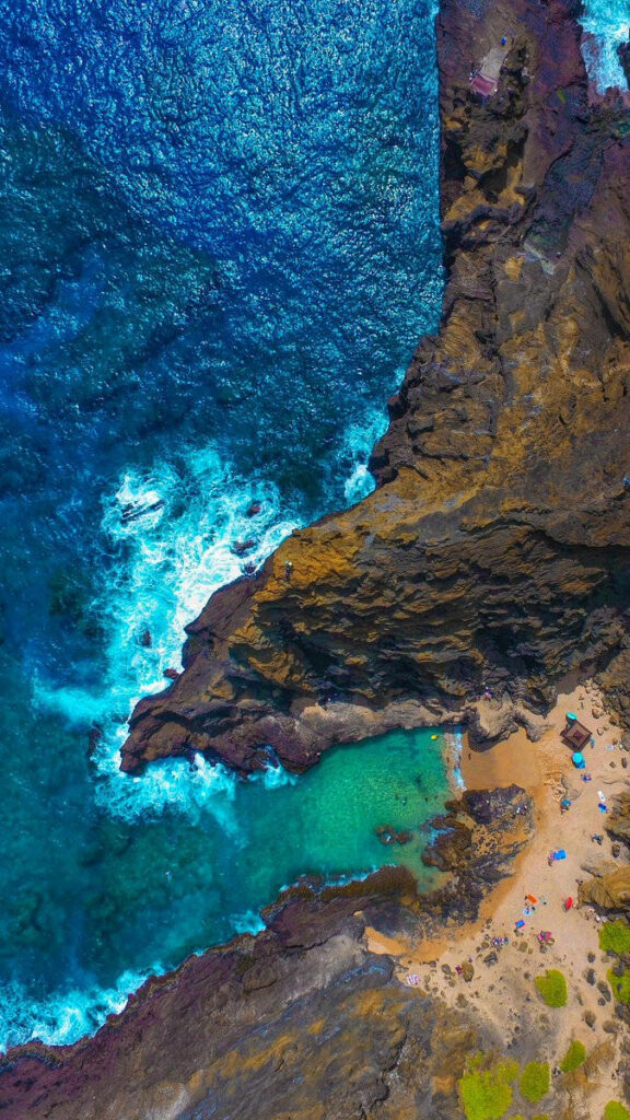 Breath-taking Aerial View of Spectacular Google Pixel 3 Cliff amid Oceanic Splendor Wallpaper