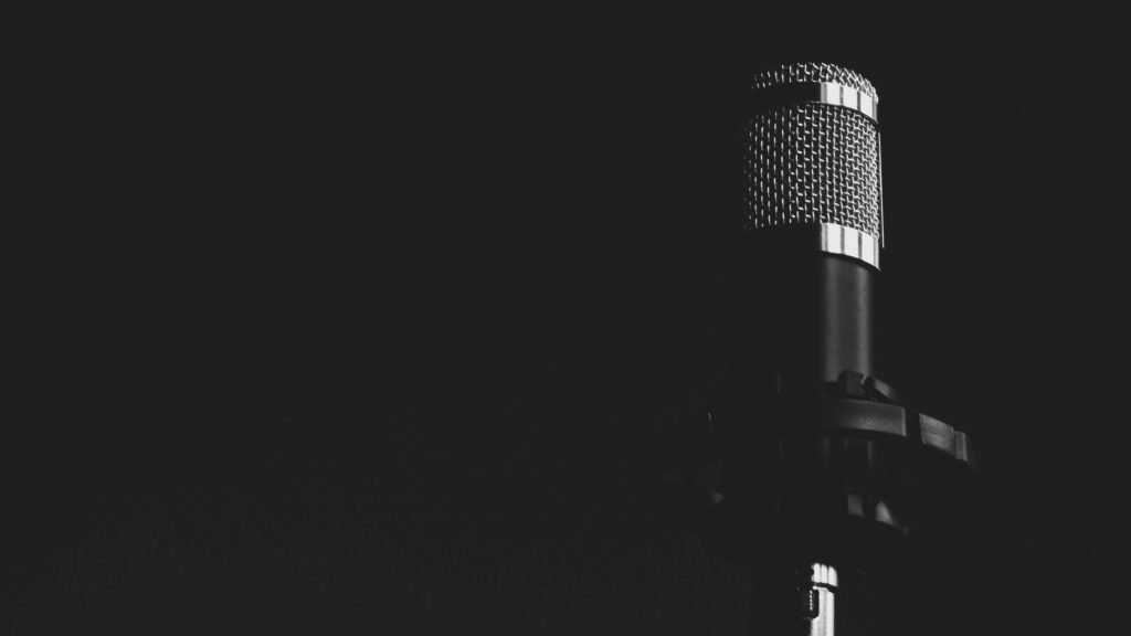 4K Studio Microphone Wallpaper: Minimalist Background for Creators