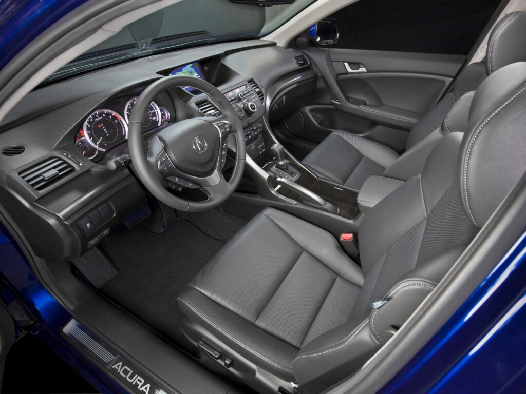 Sleek Acura TSX Interior Wallpaper: Modern Design & Functional Layout