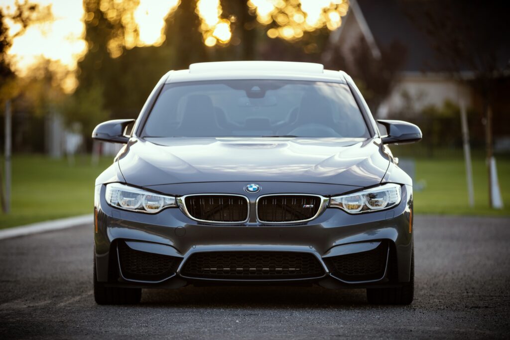 Stunning BMW Car Wallpaper: Sleek Design & Iconic Grille