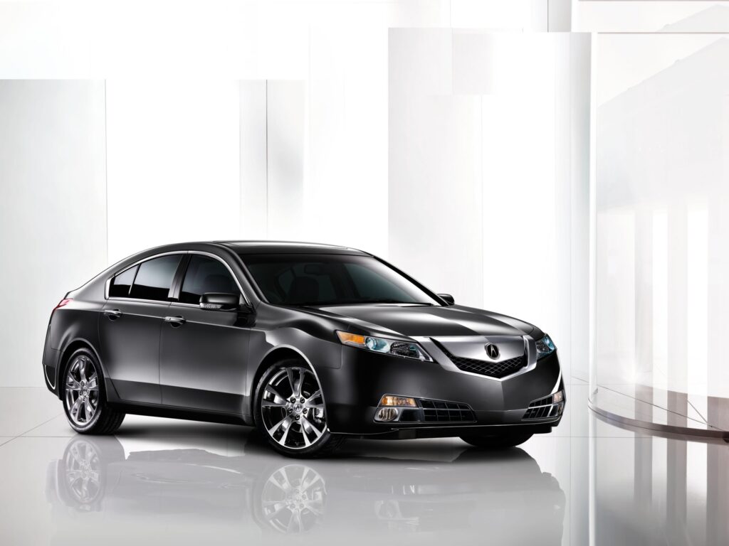 Sleek 2008 Acura TL Wallpaper: Side View & Glossy Reflection