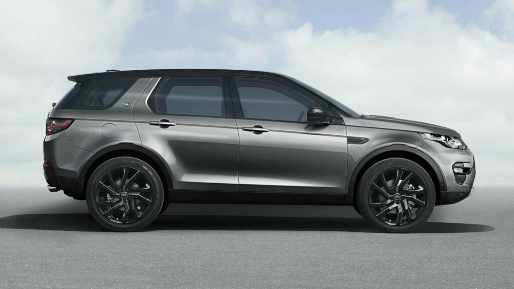 Sleek Black Land Rover Discovery iPhone Wallpaper | Elegant Design