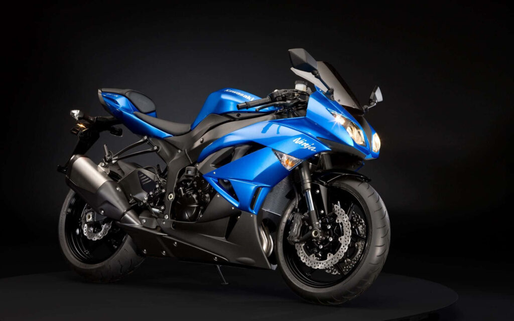 Stunning Kawasaki Ninja Wallpaper: Sleek Design & Performance