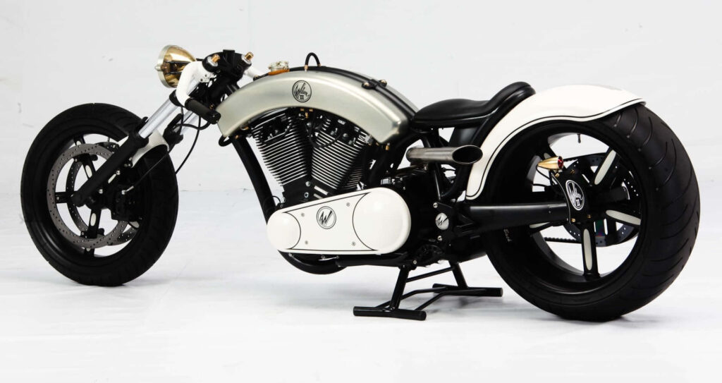 Elegant Custom Vintage Motorcycle: Stylish Wallpaper Background