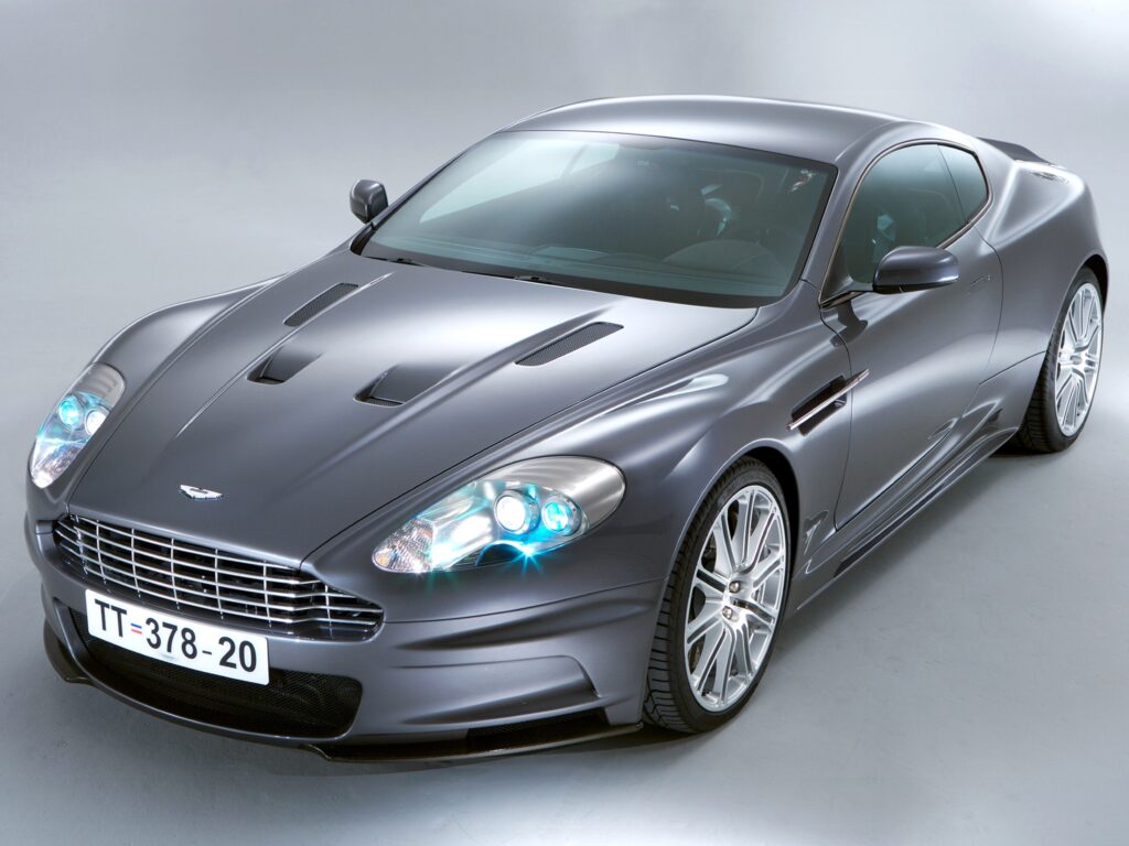 “Sleek Gray 2006 Aston Martin DBS Wallpaper – Elegant Design Showcase”