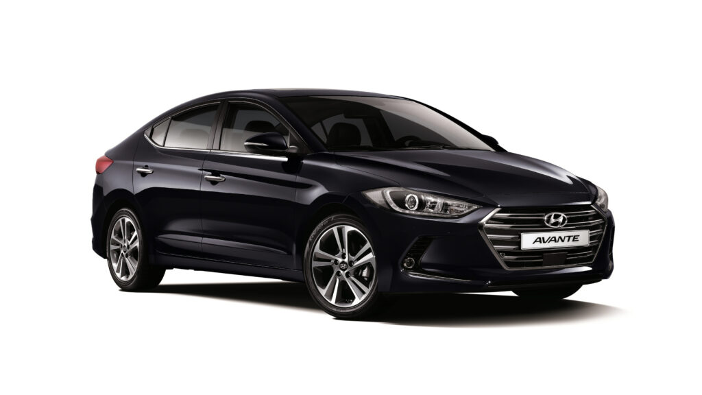 Hyundai Elantra Side View Wallpaper: Sleek Modern Design