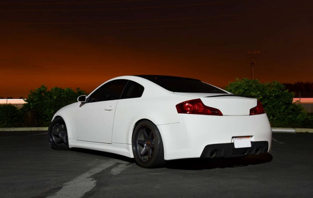 Sleek Infiniti G35 Wallpaper: Sporty Design & Moody Dusk Background