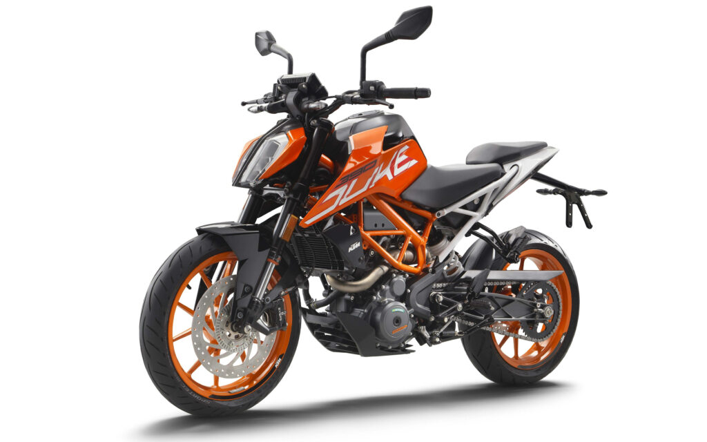 Sleek KTM Duke 390 Motorcycle Wallpaper: Aggressive Design & Style