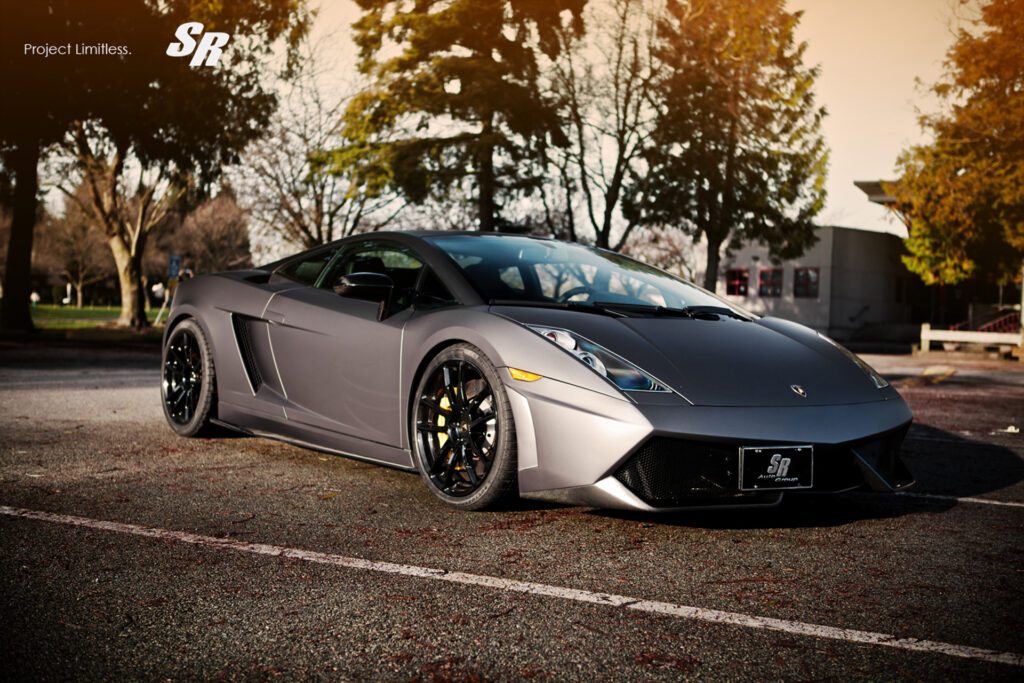 Sleek Lamborghini Gallardo Wallpaper: Adventure & Performance