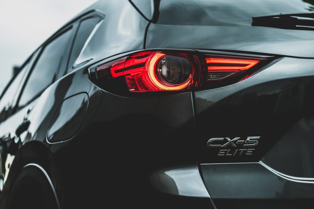 Sleek Mazda CX-5 Elite Rear Design Wallpaper with Elegant Curves